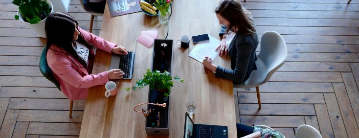 découvrez les avantages et garanties de l'assurance professionnelle, une protection essentielle pour sécuriser votre activité, couvrir les risques liés à votre métier et garantir la pérennité de votre entreprise face aux imprévus.